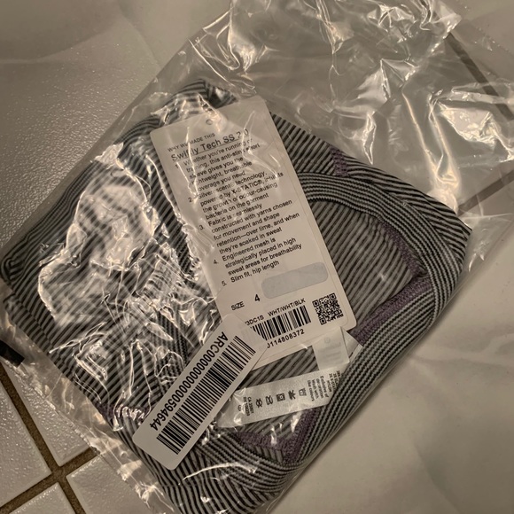 Lululemon Swiftly Tech SS 2.0 - Picture 6 of 6